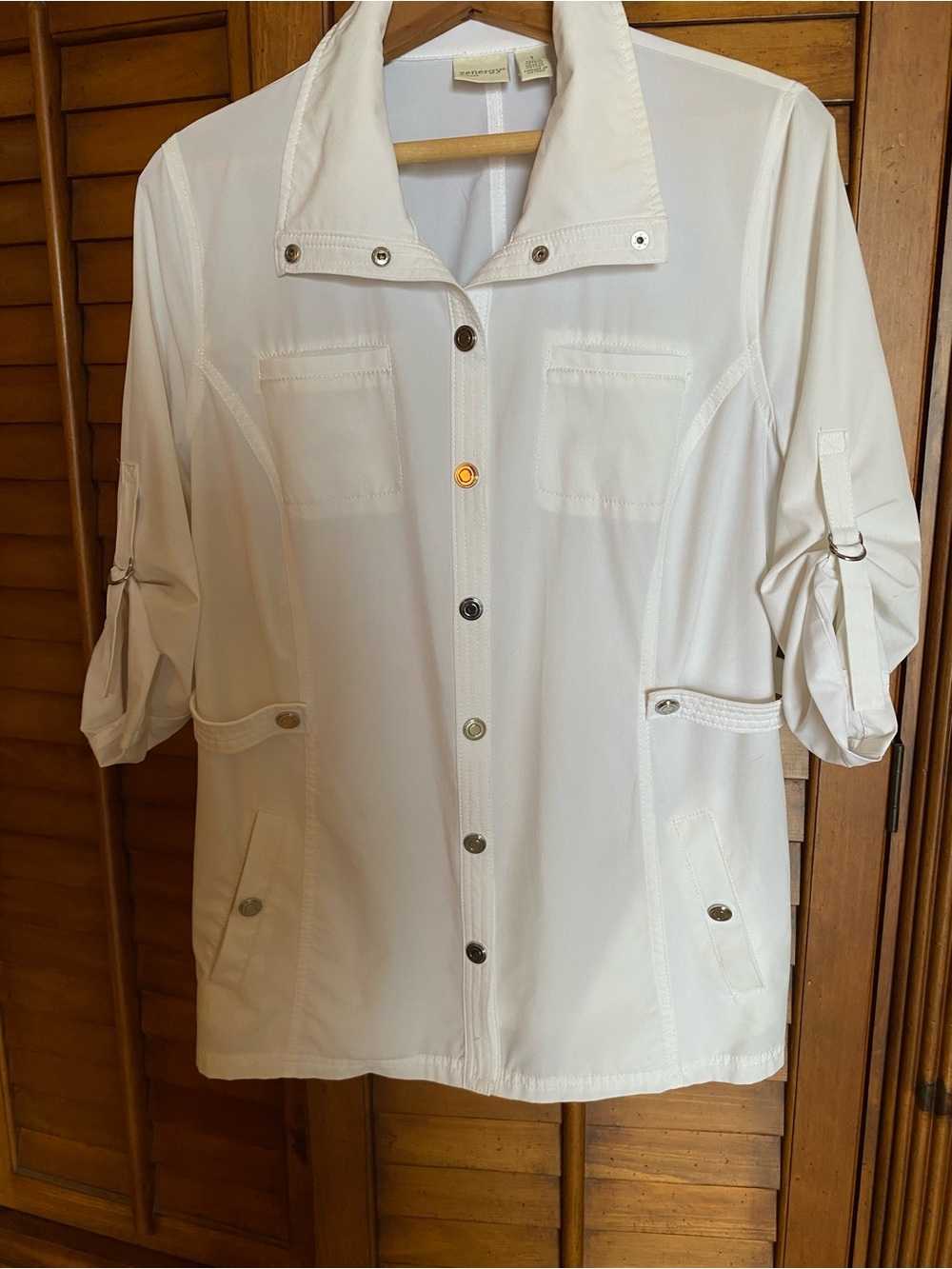 Women’s White Button-Front Lightweight Jacket